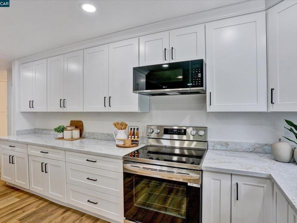 Undisclosed Address #41137526, Pleasant Hill CA 94523