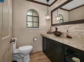 490 St Marys Rd, Lafayette CA 94549
