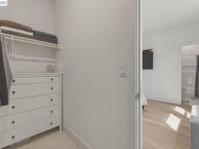 9274 Enterprise Dr, Newark CA 94560