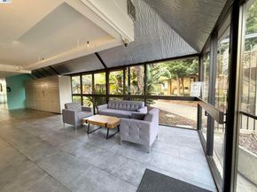 7 Embarcadero 312, Oakland CA 94607