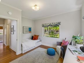 8 Mosswood Rd, Berkeley CA 94704