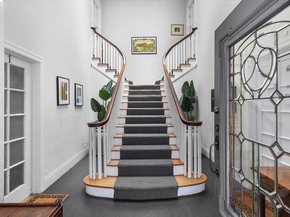 647 Beacon St, Oakland CA 94610
