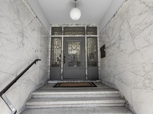 647 Beacon St, Oakland CA 94610