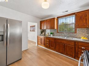 7650 Ney Ave, Oakland CA 94605