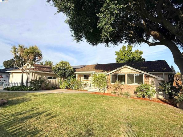 4414 Grover Dr, Fremont CA 94536