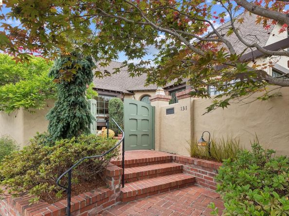 131 Montrose Rd, Berkeley CA 94707