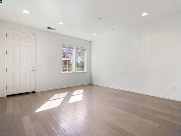 1555 Glenn St, Hayward CA 94545