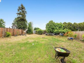 2930 Knoll Dr, Concord CA 94520
