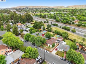 2930 Knoll Dr, Concord CA 94520