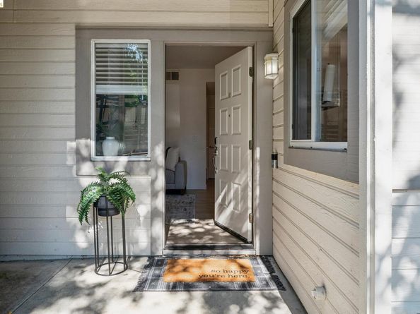 255 Florence Ct, Hercules CA 94547