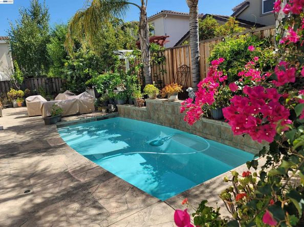 1250 W Lagoon Rd, Pleasanton CA 94566