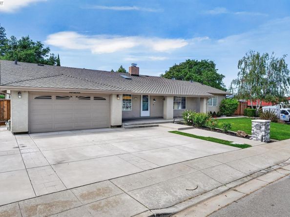 1147 Lomitas Ave, Livermore CA 94550