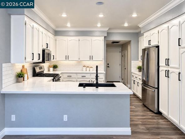 718 Anizumne Ct, Clayton CA 94517