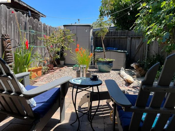 1802 Second M, Alameda CA 94501