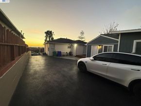 17028 Santa Fe St, Hayward CA 94541