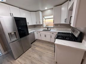 17028 Santa Fe St, Hayward CA 94541