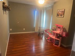 229 Lake Ave, Rodeo CA 94572