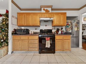 229 Lake Ave, Rodeo CA 94572