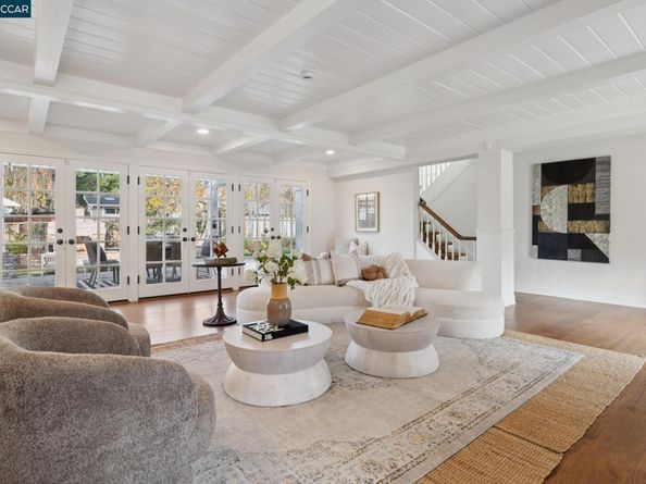 104 Van Ripper Ln, Orinda CA 94563