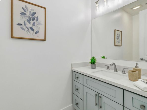 492-494 Sunset Blvd, Hayward CA 94541