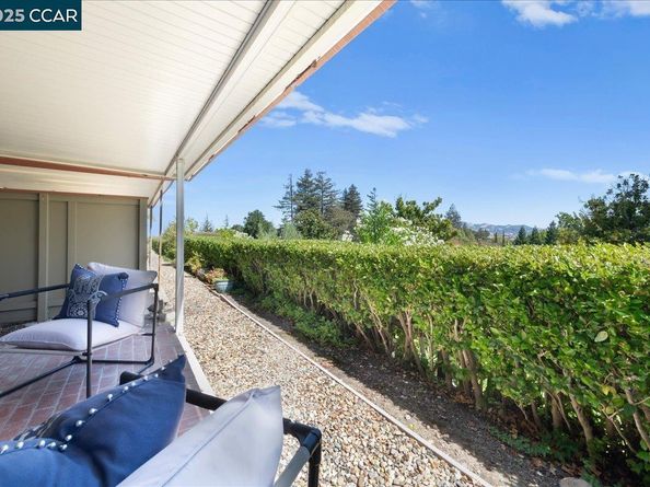 1256 Skycrest Dr 6, Walnut Creek CA 94595