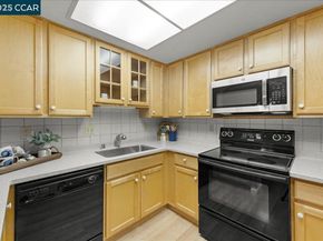 1256 Skycrest Dr 6, Walnut Creek CA 94595