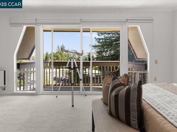 1256 Skycrest Dr 6, Walnut Creek CA 94595