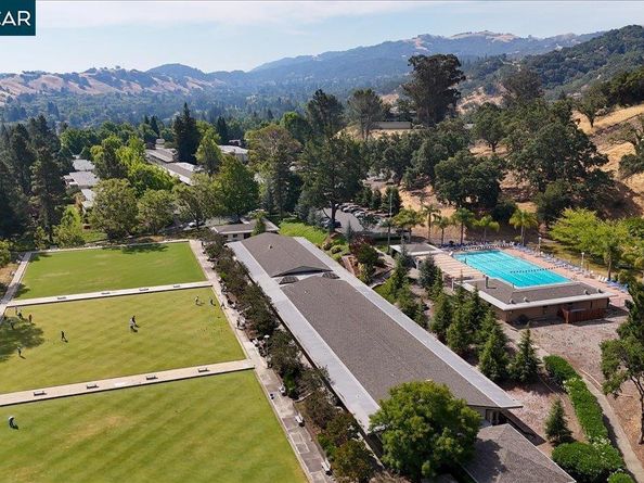 1256 Skycrest Dr 6, Walnut Creek CA 94595