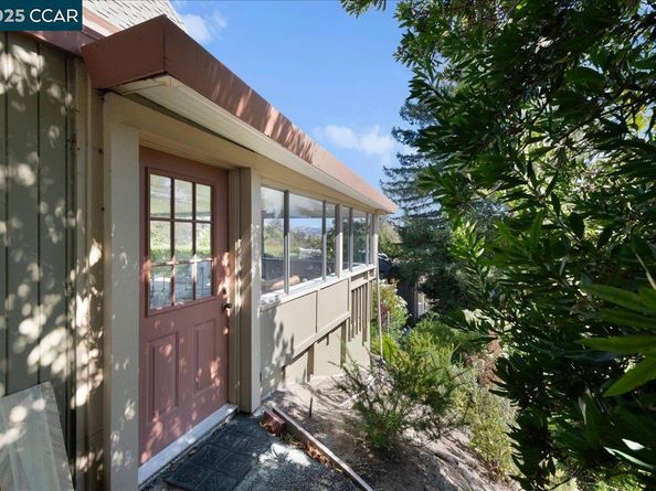 1256 Skycrest Dr 6, Walnut Creek CA 94595