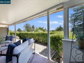 1256 Skycrest Dr 6, Walnut Creek CA 94595