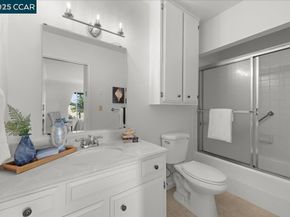 1256 Skycrest Dr 6, Walnut Creek CA 94595