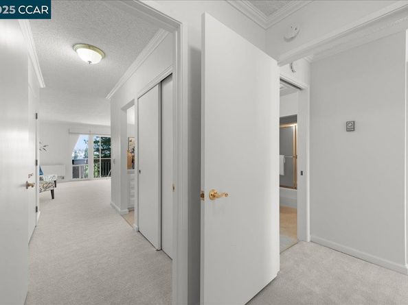 1256 Skycrest Dr 6, Walnut Creek CA 94595