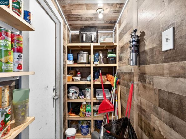 2312 Granada Ct, Pinole CA 94564