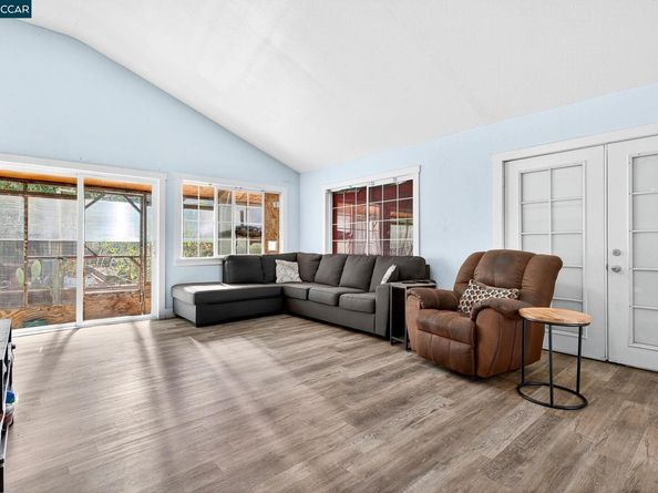 2312 Granada Ct, Pinole CA 94564