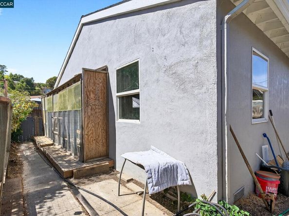 2312 Granada Ct, Pinole CA 94564