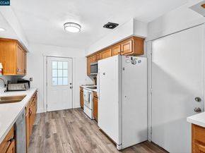 2312 Granada Ct, Pinole CA 94564