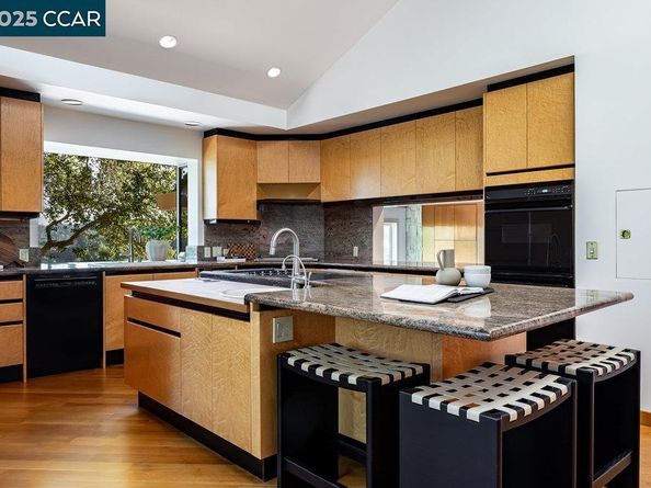 1177 Estates Dr, Lafayette CA 94549