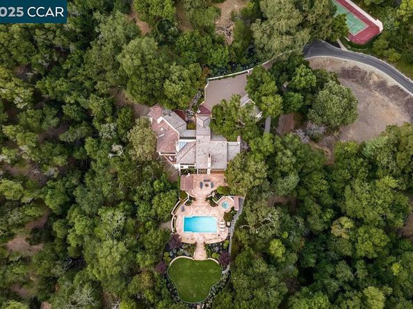 1177 Estates Dr, Lafayette CA 94549
