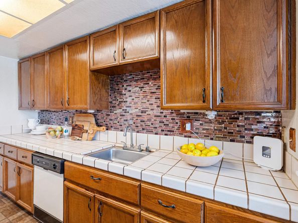 2742 East Ct, Richmond CA 94806