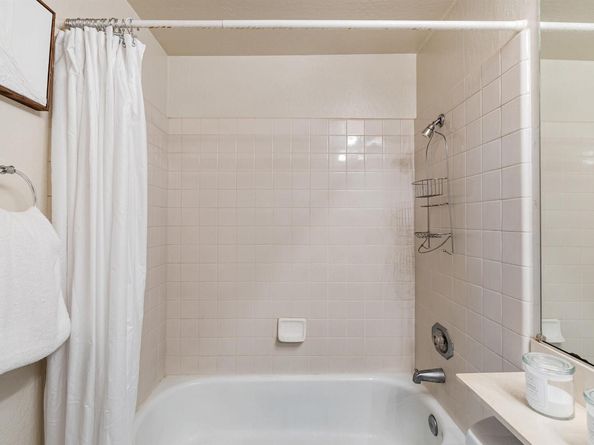 2742 East Ct, Richmond CA 94806