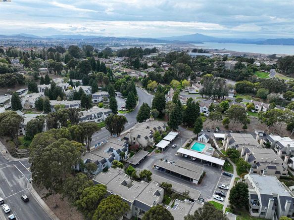 2742 East Ct, Richmond CA 94806