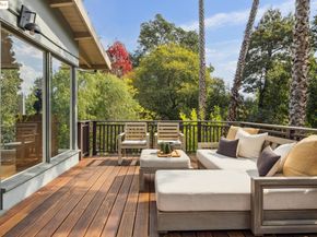 1297 Sunnyhills Rd, Oakland CA 94610