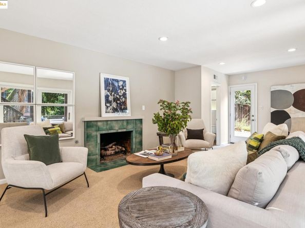 1297 Sunnyhills Rd, Oakland CA 94610