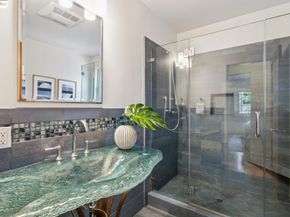 1297 Sunnyhills Rd, Oakland CA 94610