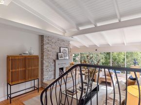 1297 Sunnyhills Rd, Oakland CA 94610