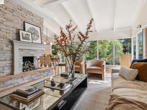 1297 Sunnyhills Rd, Oakland CA 94610