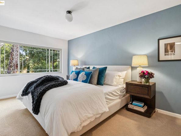 1297 Sunnyhills Rd, Oakland CA 94610