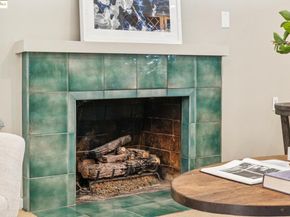 1297 Sunnyhills Rd, Oakland CA 94610