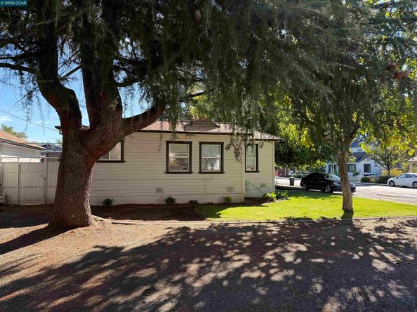 1848 Parkside Dr, Concord CA 94519