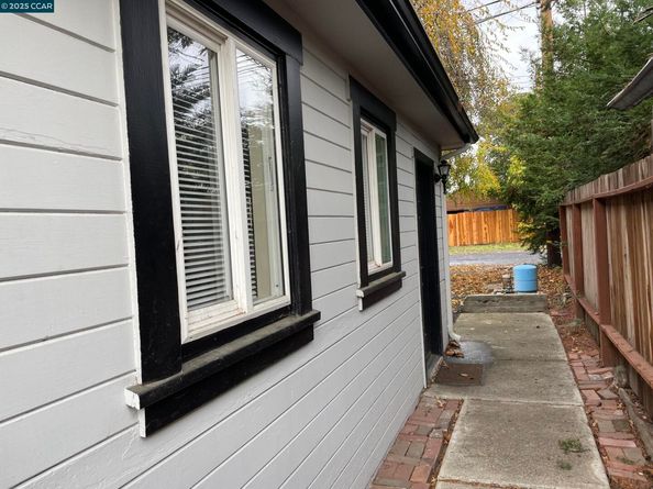 1848 Parkside Dr, Concord CA 94519